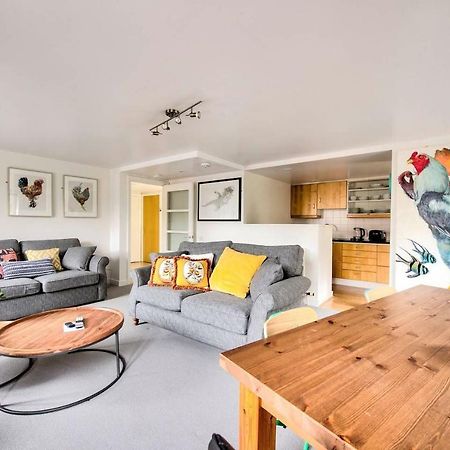 Altido Ultra Stylish Calton Road Apt W/ Parking Διαμέρισμα Εδιμβούργο Εξωτερικό φωτογραφία