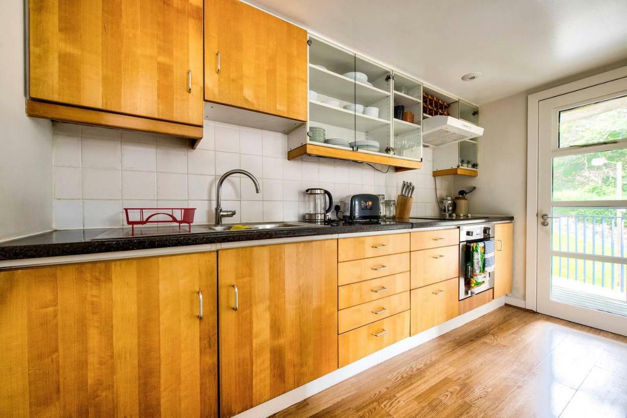 Altido Ultra Stylish Calton Road Apt W/ Parking Διαμέρισμα Εδιμβούργο Εξωτερικό φωτογραφία
