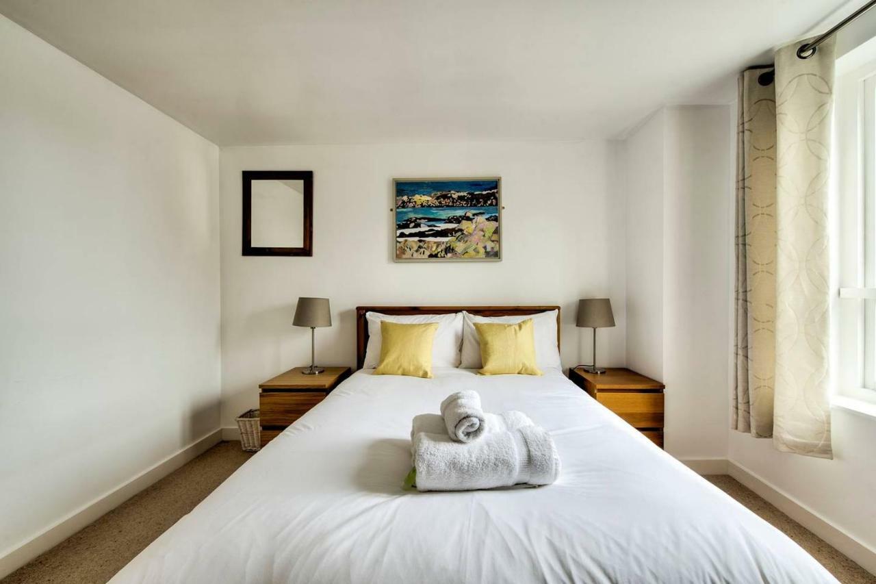 Altido Ultra Stylish Calton Road Apt W/ Parking Διαμέρισμα Εδιμβούργο Εξωτερικό φωτογραφία